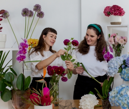 Comfortable therapy space designed for individual and couples counselling sessions.